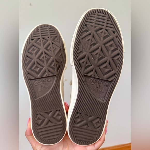 Converse Women's Platform Floral Embroidery High Top Sneakers | Size 5.5 - Picture 10 of 12